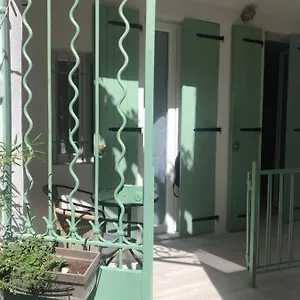 Apartment Vieil Antibes, Ravissant 2p Avec Petite Terrasse Antibes